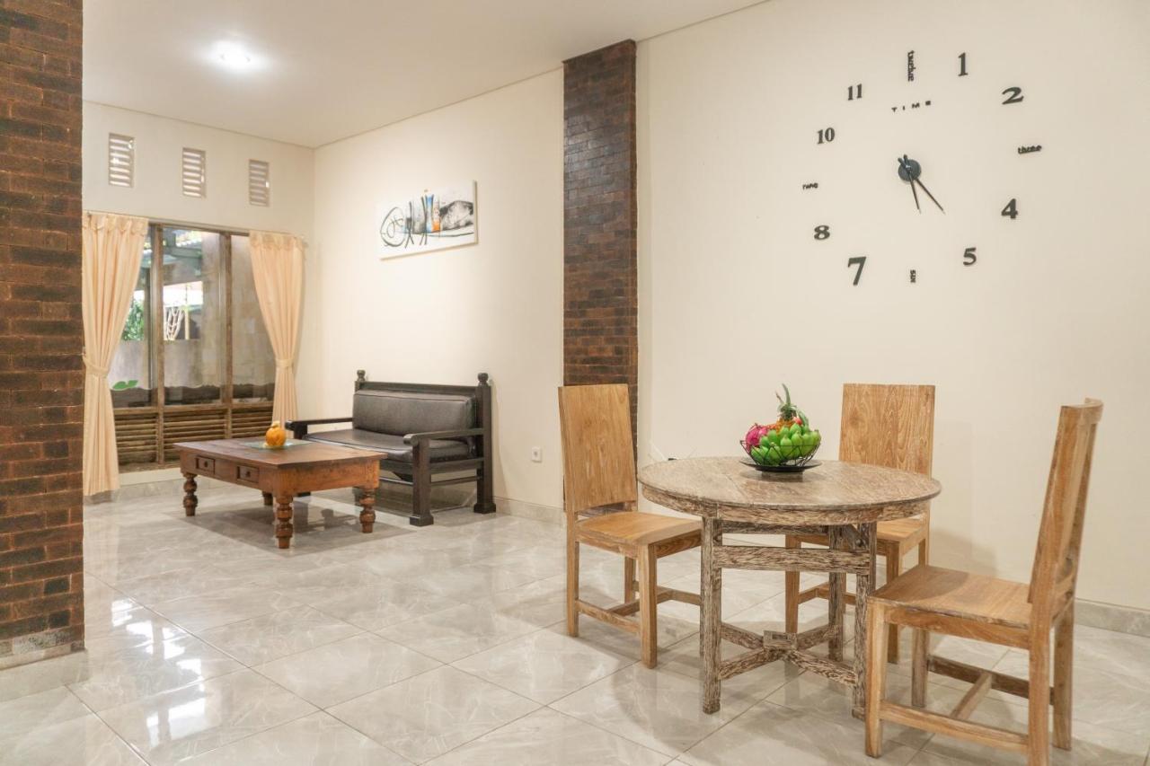 Townhouse, Pool & Kitchen, Ubud, Cucus Mondokアパートホテル エクステリア 写真