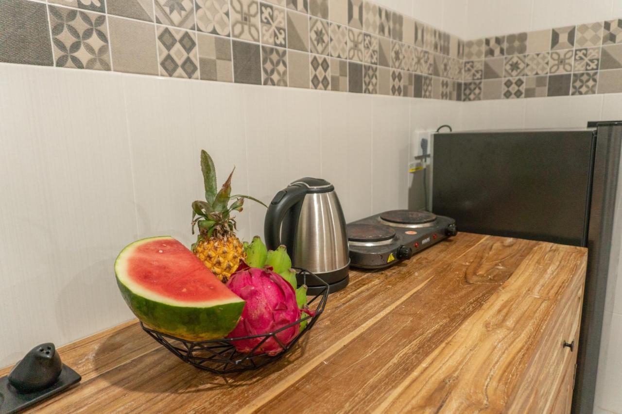 Townhouse, Pool & Kitchen, Ubud, Cucus Mondokアパートホテル エクステリア 写真