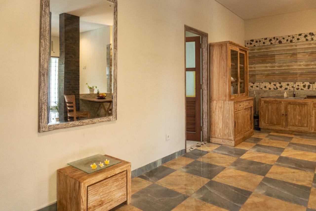 Townhouse, Pool & Kitchen, Ubud, Cucus Mondokアパートホテル エクステリア 写真